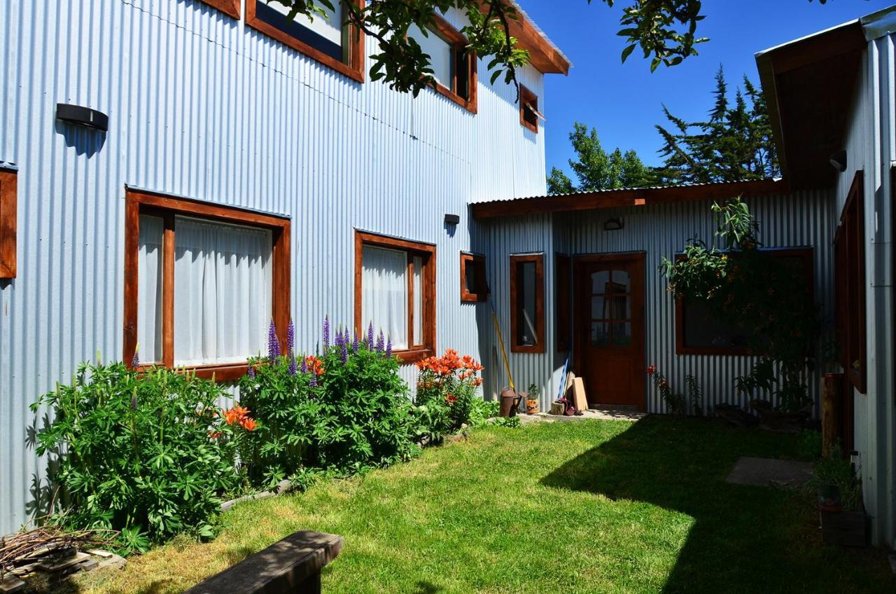 El Patagonico Hostel Puerto Natales Esterno foto